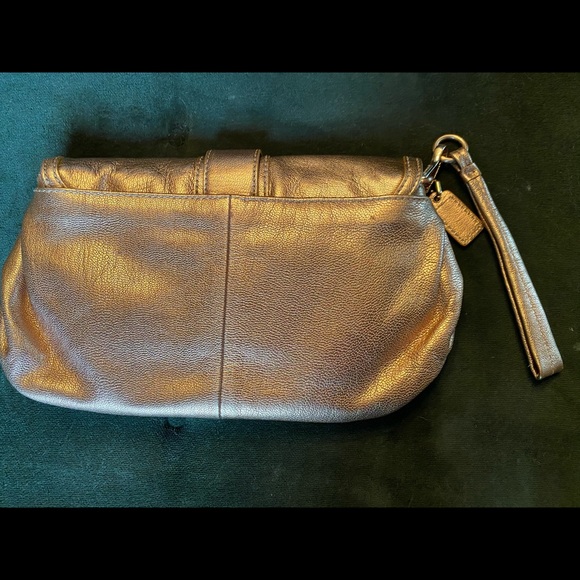 VGUC Coach gold/bronze clutch purse - Picture 2 of 8